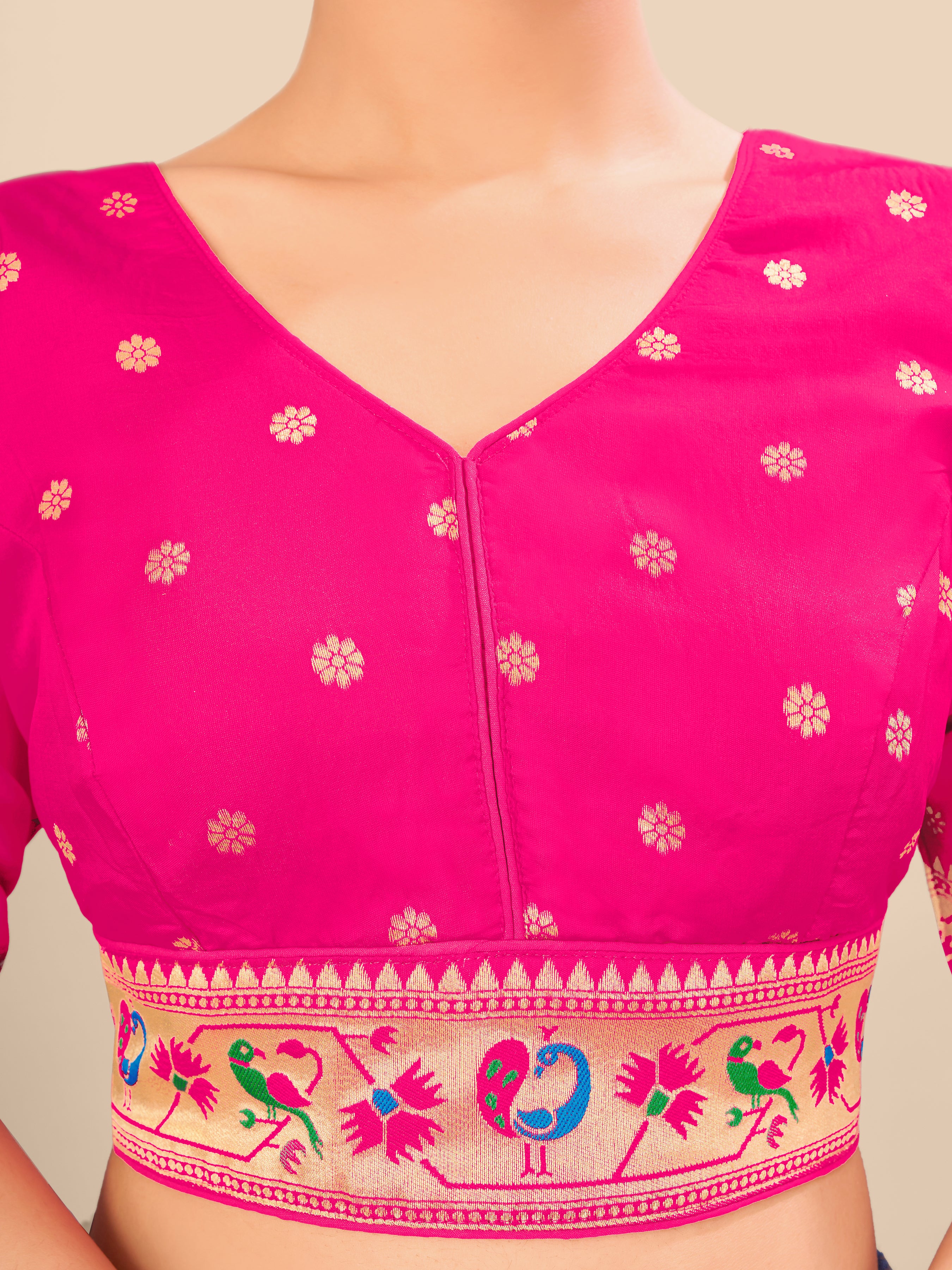 Women's tapeta fabric blouse