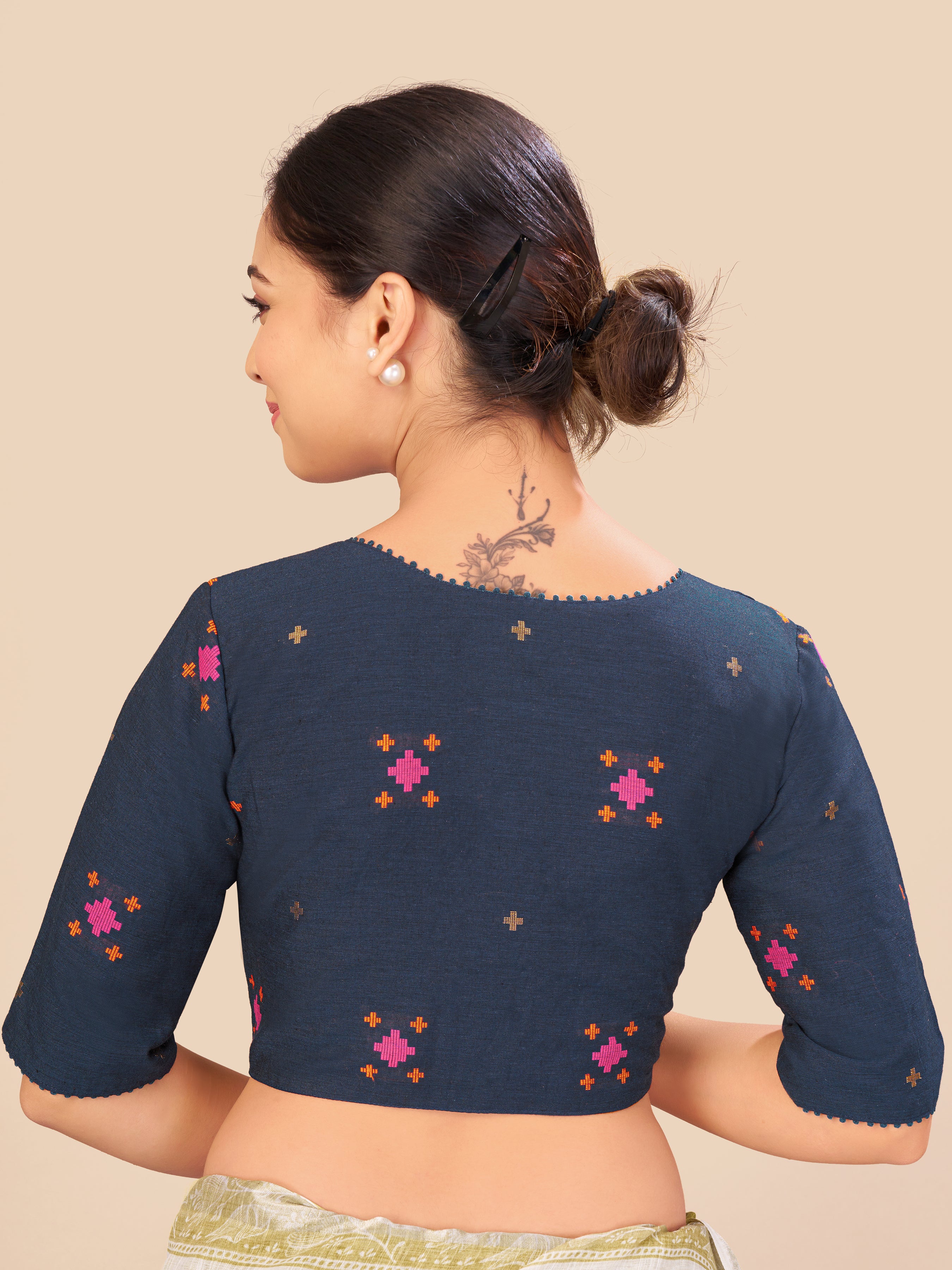 Women's cotton fabric blouse