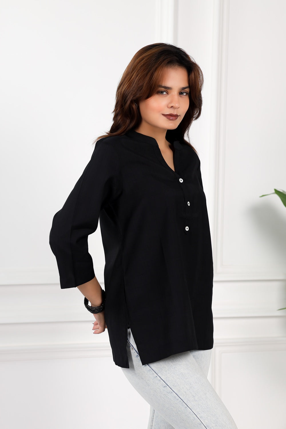Mull-linen black short kurti