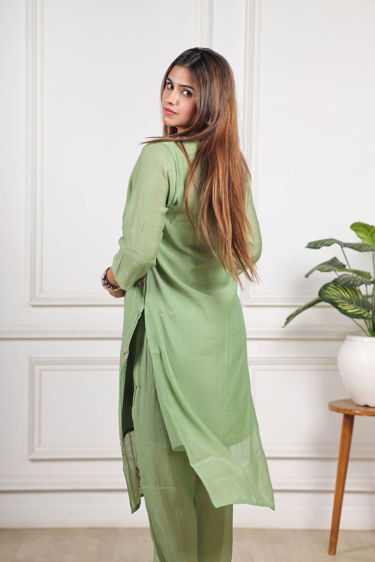 Embroidered Viscose mul chanderi light green co ord set – Madamsaa