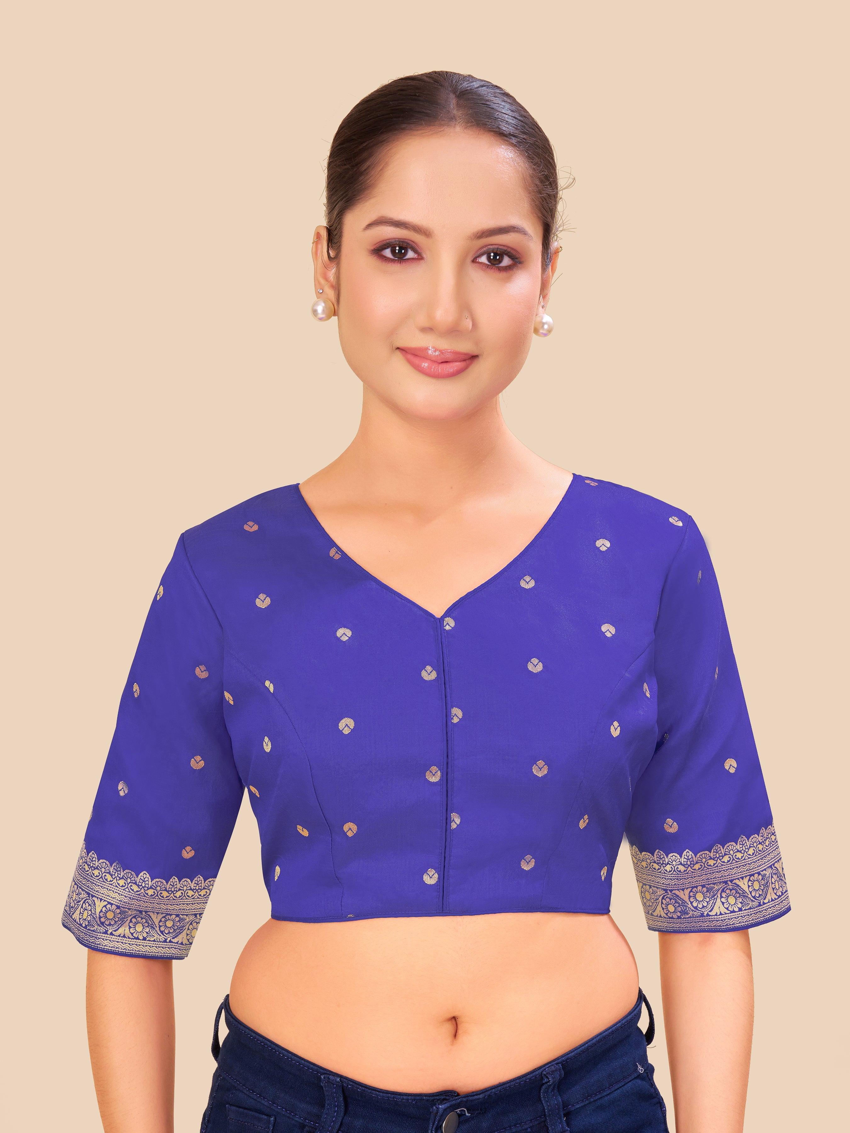 Women's tapeta fabric blouse